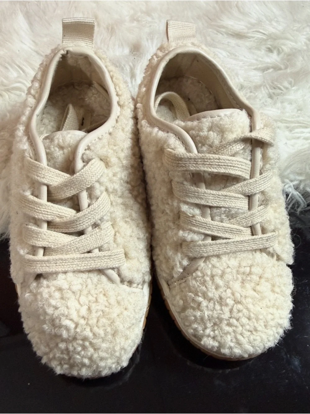NWT Zara Cream‎ Plush Kids Slip-On Sneakers Sz 2.5